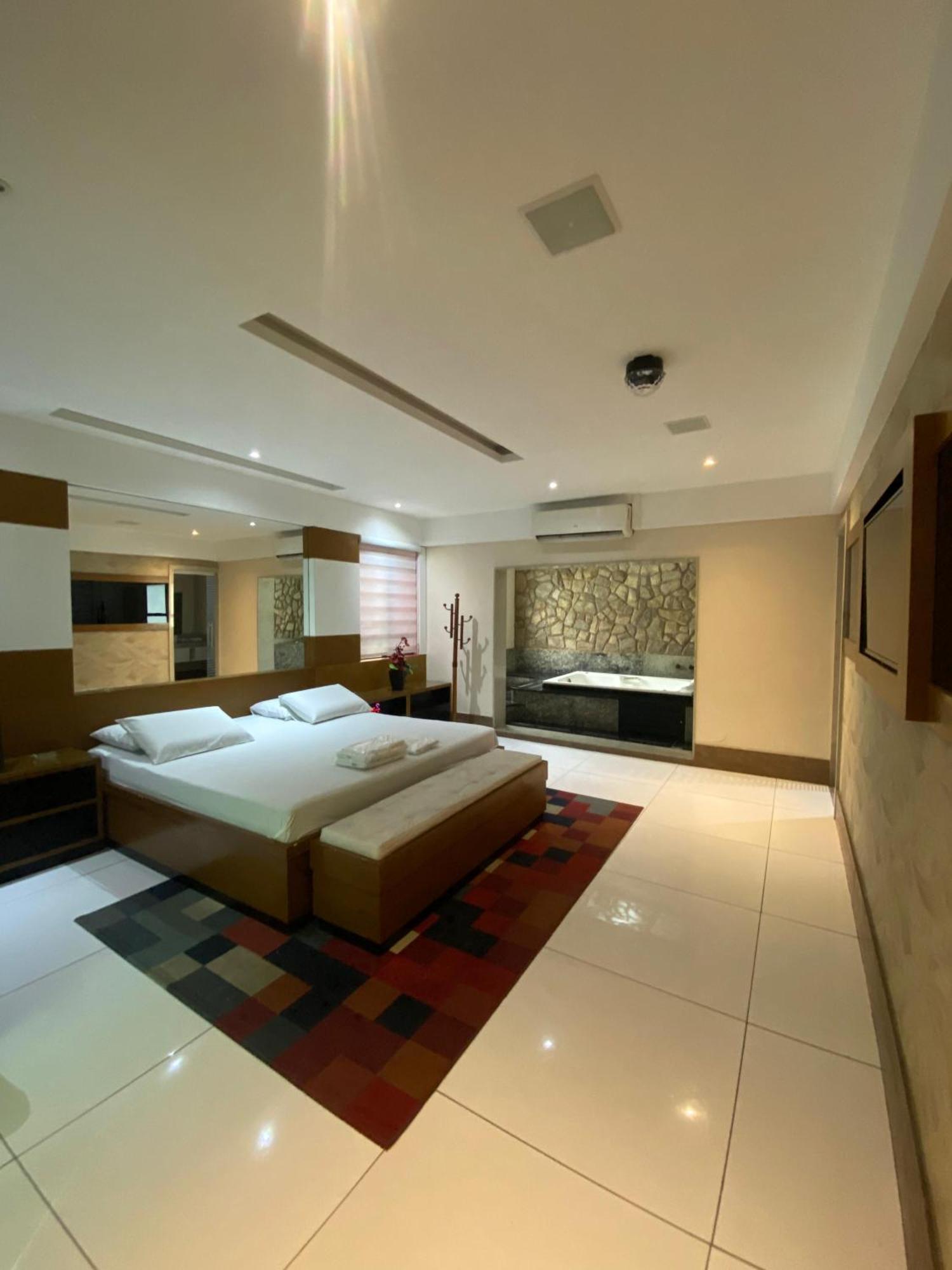 Hotel L'amour